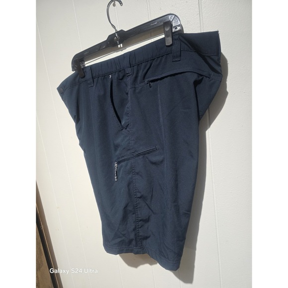 WRANGLER MEN'S HIKING  PERFORMANCE  SHORTS  42 Golf Tennis Semi Elastic Waist 42 - Picture 1 of 4